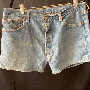 LEVI’S Denim Shorts